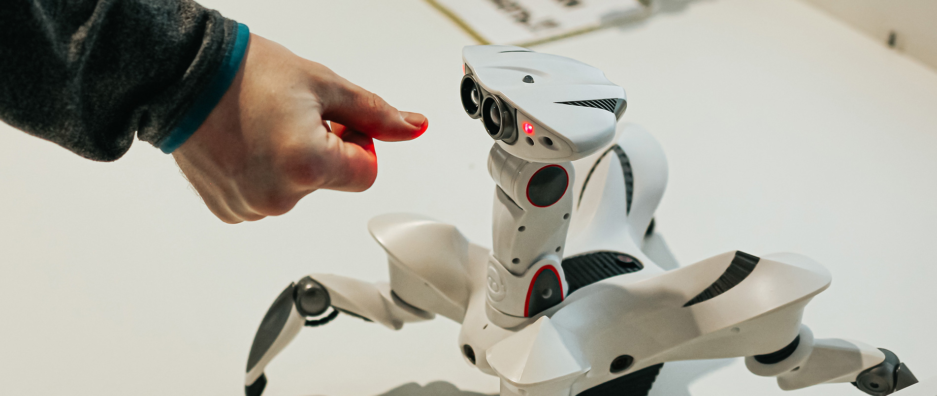 pp电子模拟器获AIoT新维奖两项大奖，以丰富的边缘计算产品驱动产业创新发展