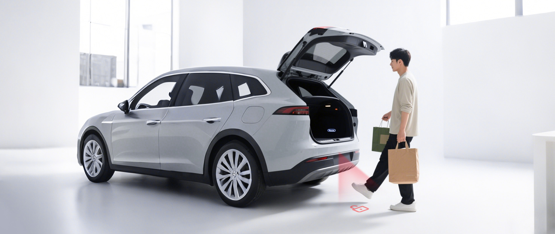 2025上海车展 | pp电子模拟器重磅发布AR脚踢毫米波雷达，重新定义“无接触交互”尾门